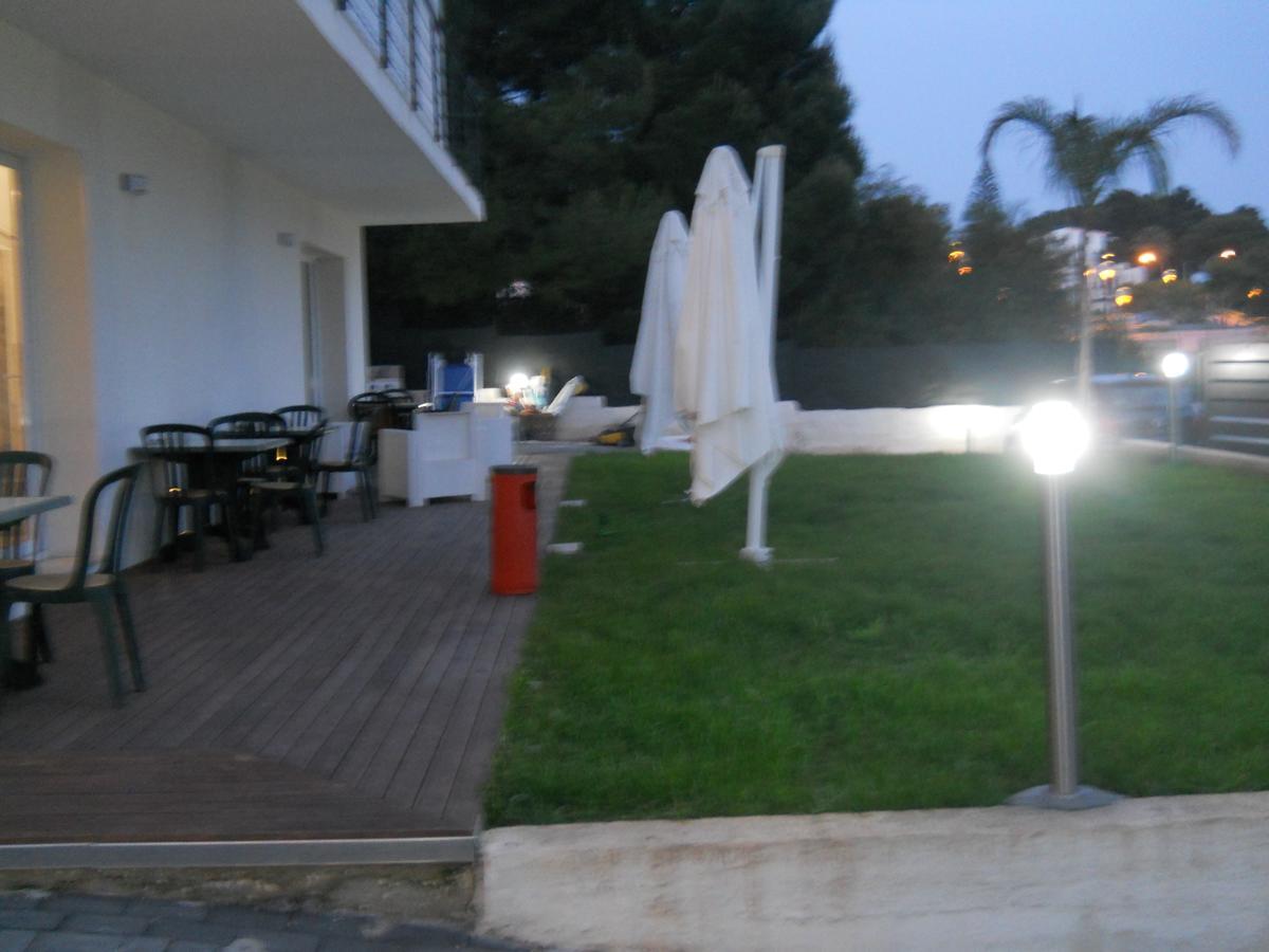 White Beach Beb Fontane Bianche Bagian luar foto